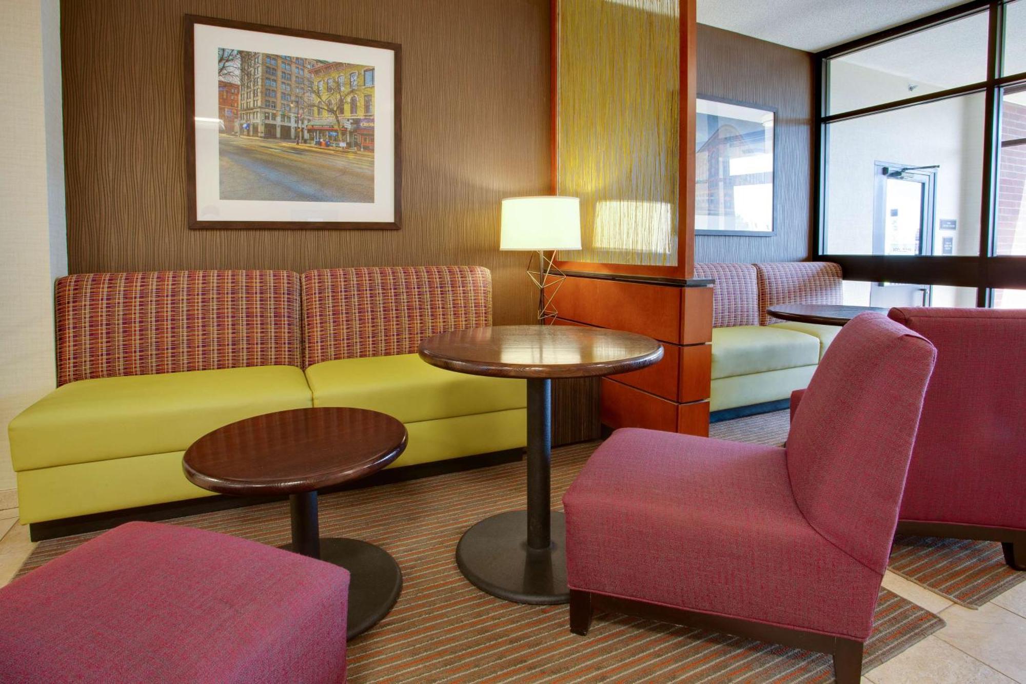 Drury Inn & Suites Терре-Хот Экстерьер фото
